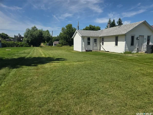 218 Main Street, Norquay, SK S0A 2V0