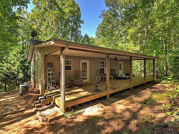 4th image of 191 Barker Ln