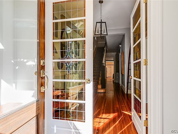 5th image of 2608 Grove Ave