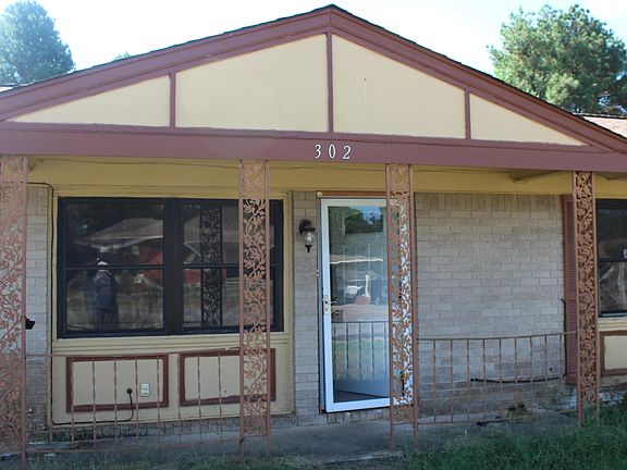5th image of 302 Sherwood Dr
