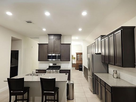 2nd image of 2813 Ainsworth Rd