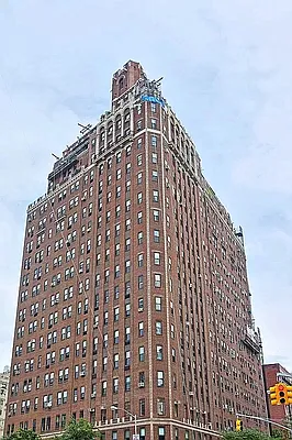 Rented by Douglas Elliman | media 26