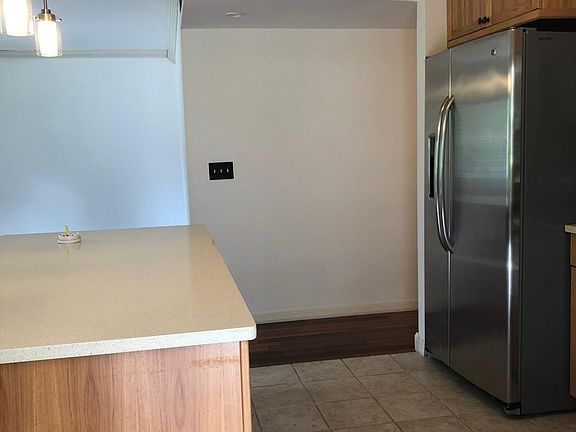 3rd image of 1840 Taylor Ave