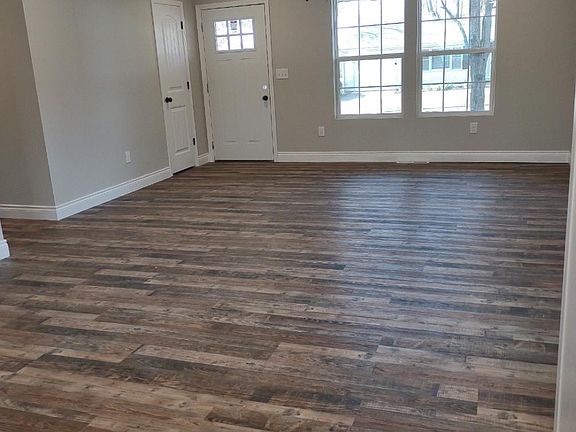 4th image of 302 N Adams Ave