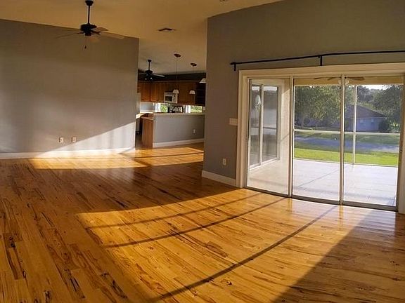 3rd image of 213 Forest Park Ln