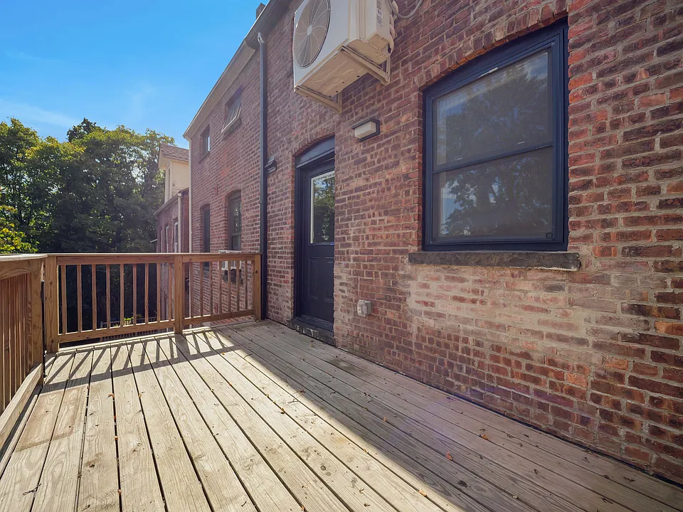 117 Lander St #2