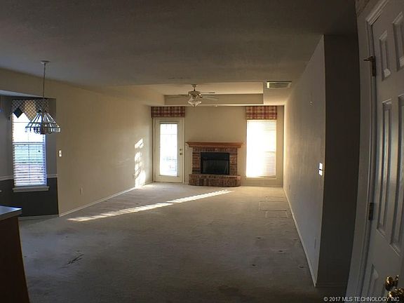 5th image of 13285 S Oak Pl