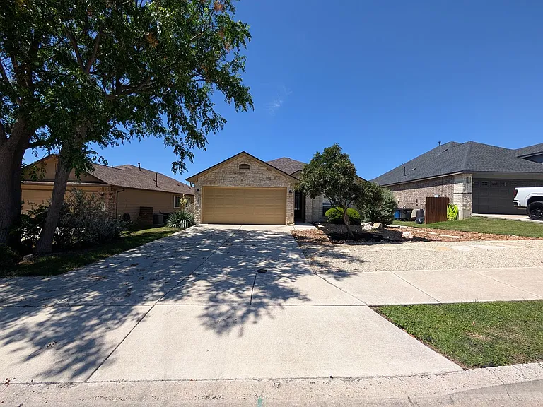 2937 Post Oak Cir — Photo 5