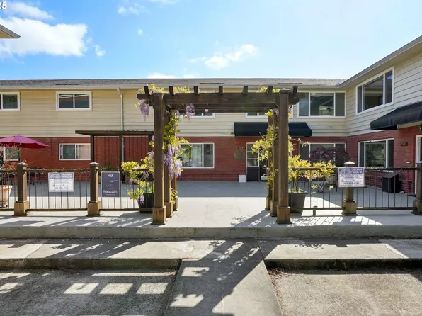 2355 SW Cedar St Unit 11, Portland, OR 97205