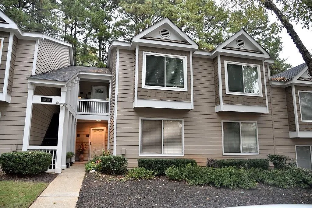 123 Fair Haven Way SE — Photo 1
