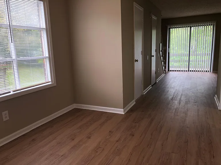 1241 N Graycroft Ave — Photo 12