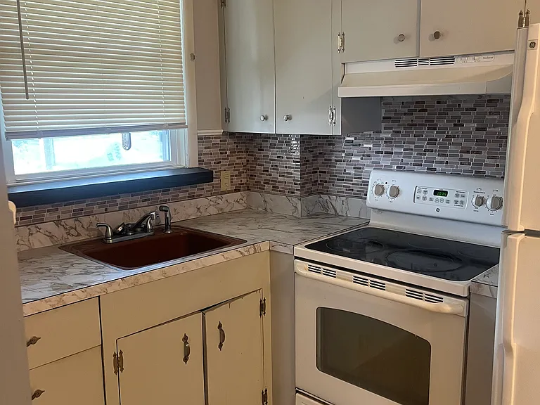 58 W Broadway Ave — Photo 4