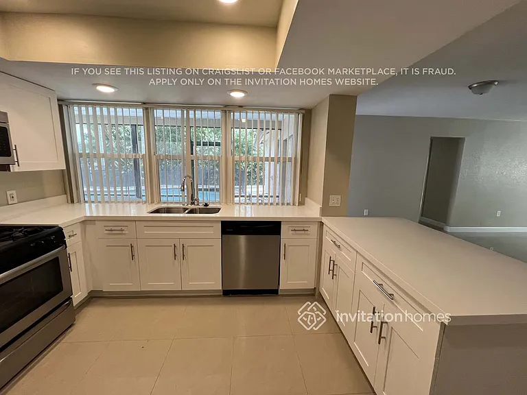 11830 NW 30th Pl — Photo 6