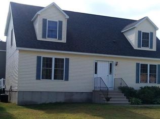 35 Hall Rd, Webster, MA 01570