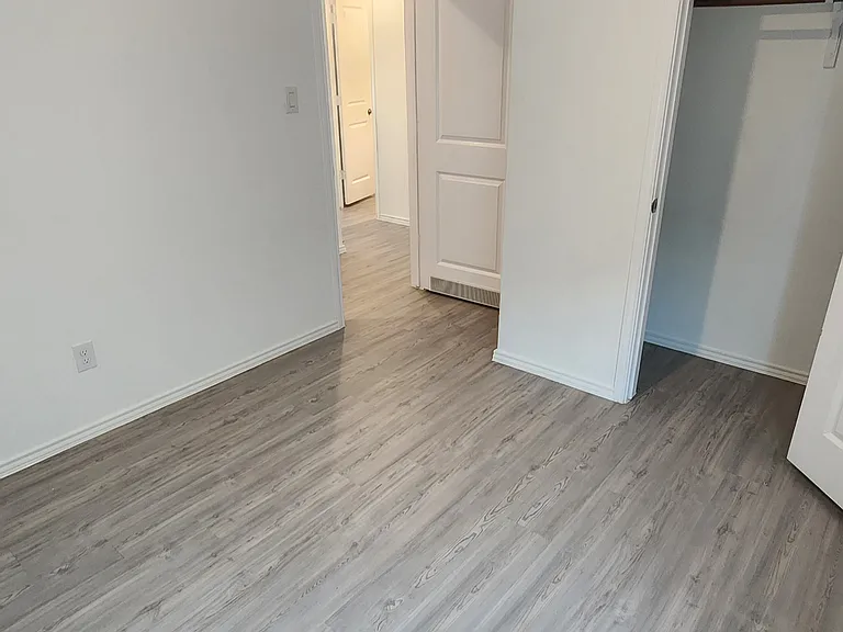2815 Charpak Dr — Photo 20