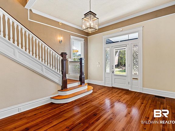 3rd image of 1310 Brown St