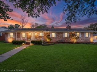 2200 S 66th St, Fort Smith, AR 72903