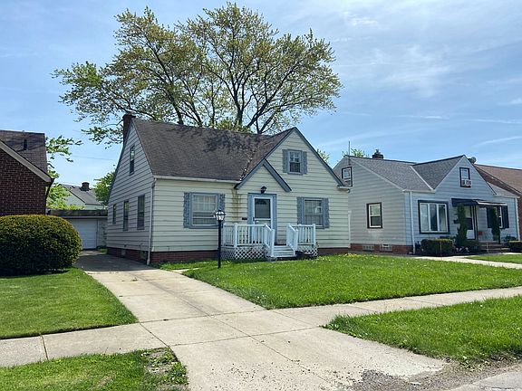 3rd image of 13407 Sherry Ave