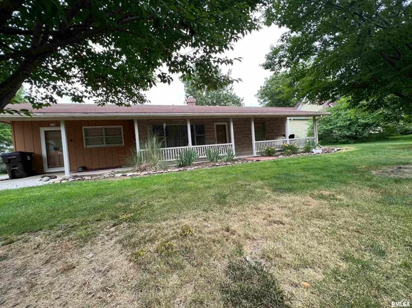 304 N Lincoln St, Astoria, IL 61501