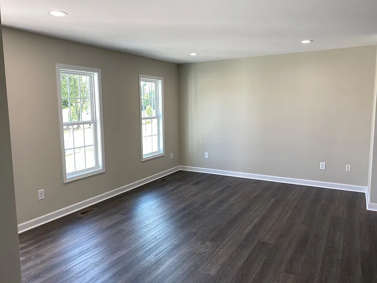 170 E Main St — Photo 6