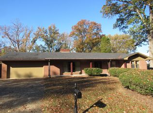 1708 Pleasant Ridge Cir, Columbus, MS 39701