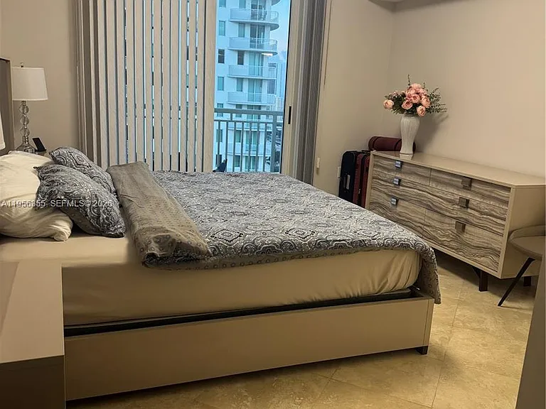 1745 E Hallandale Beach Blvd #2005W — Photo 9