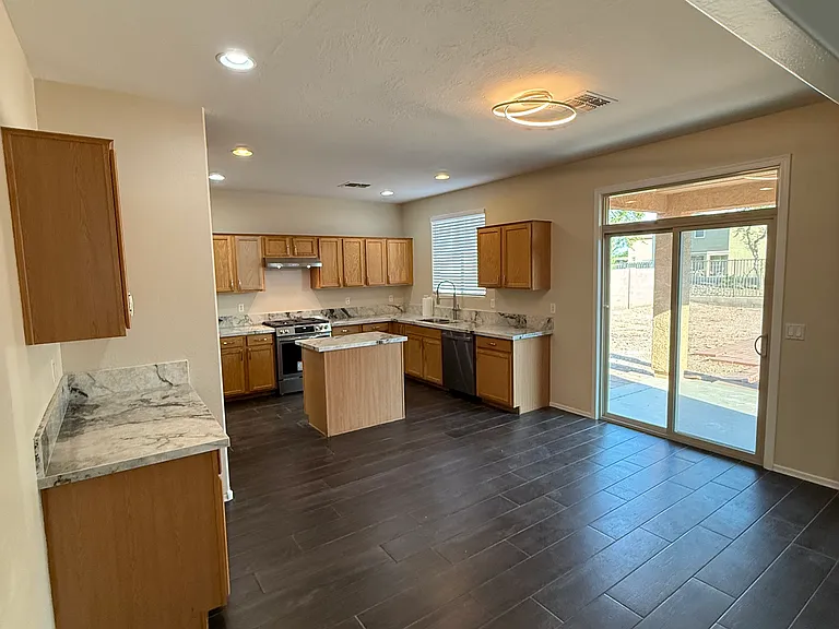 7339 W Maldonado Rd — Photo 3