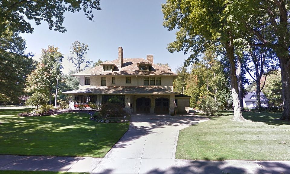 1st image of 2877 Fairmount Blvd