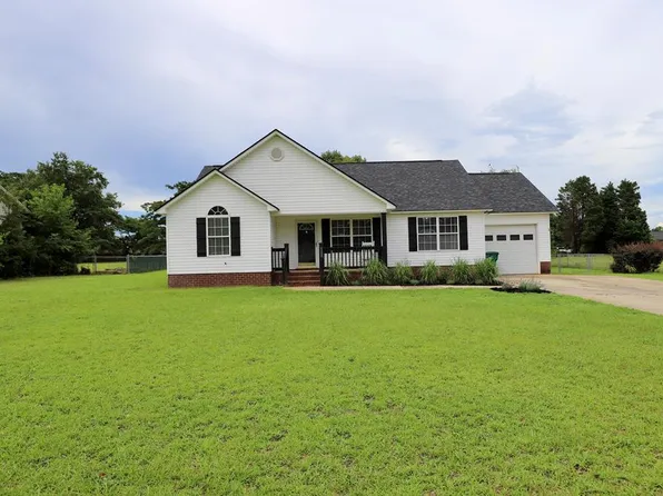 4445 Maxie St, Dalzell, SC 29040