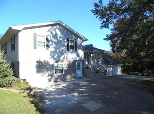 145 Chapel View Dr, La Follette, TN 37766