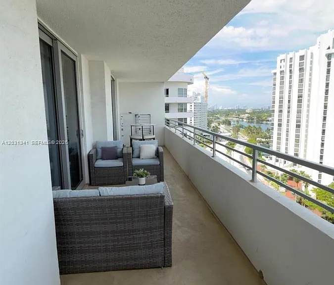 5555 Collins Ave #16W — Photo 19