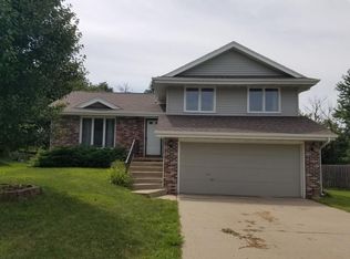 3932 Patricia Dr, Urbandale, IA 50322