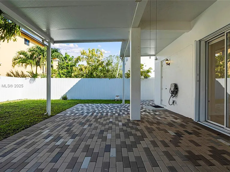 17994 NW 87th Pl — Photo 30