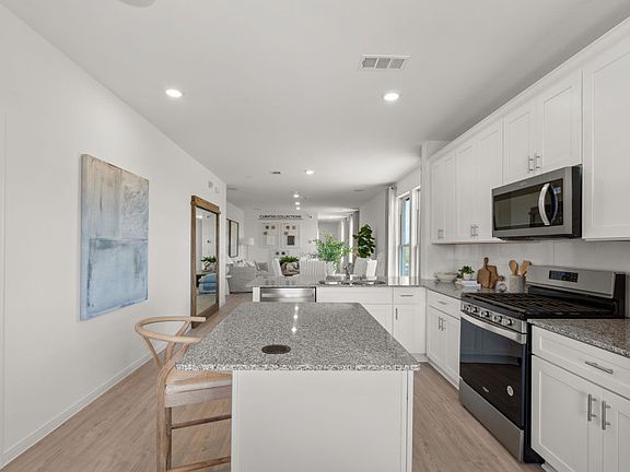 Eat-In Kitchen Island