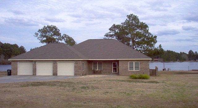 1st image of 411 Bank Lodge Dr
