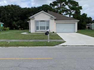 712 Maple Ave, Fort Pierce, FL 34982