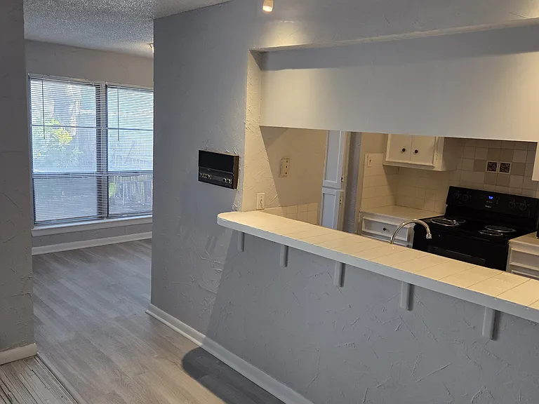 2020 Court Pl — Photo 2