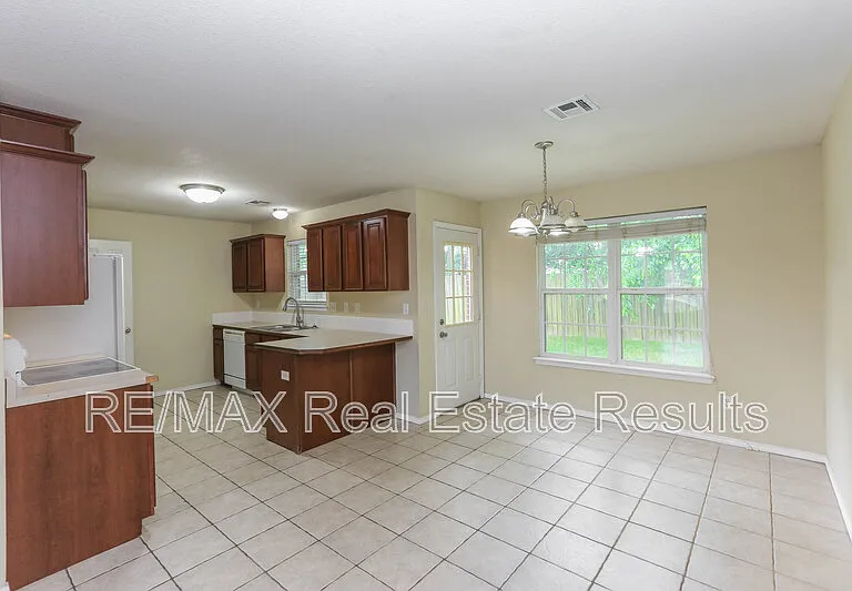 2505 SW 20th St — Photo 14