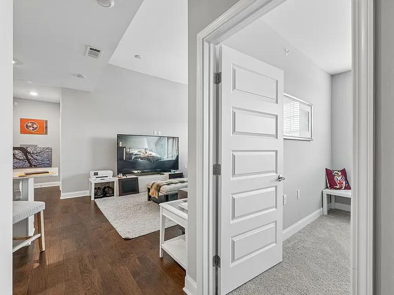 1801 Shadow Green Dr #304 — Photo 30
