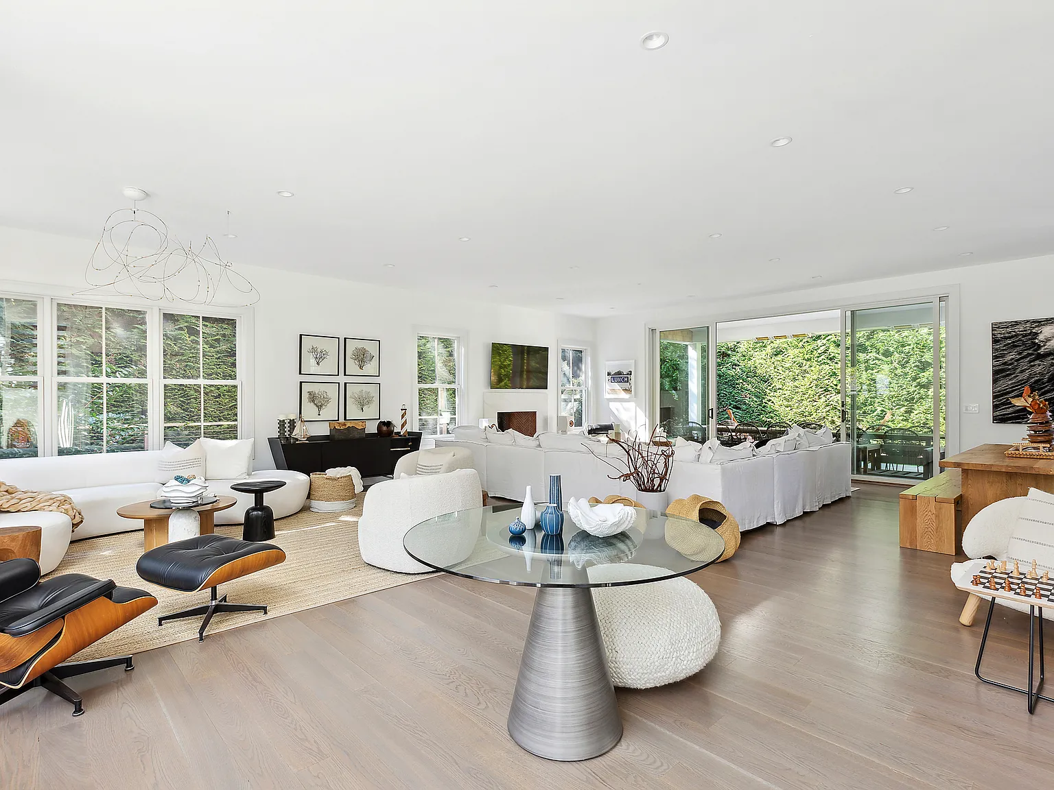 Spectacular Summer In East Hampton Village — Photo 3