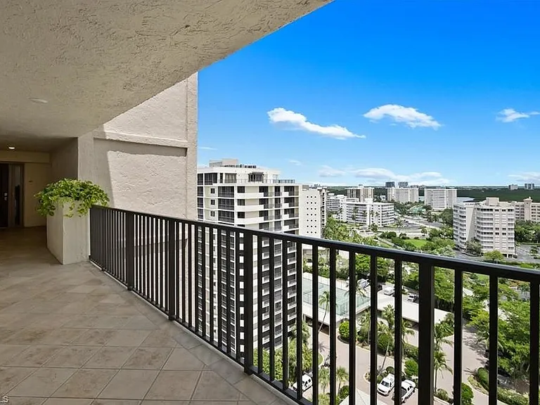 Gulf Shore Dr — Photo 2