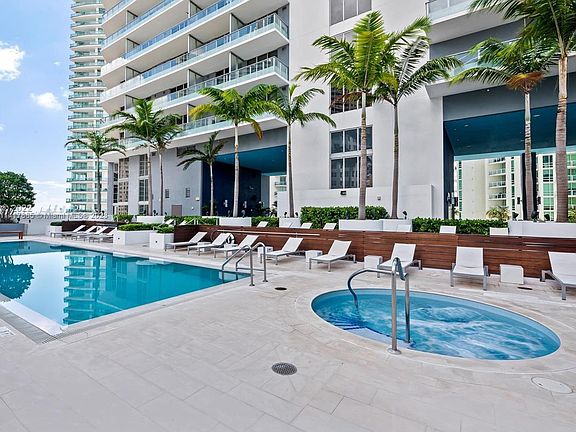 4th image of 1300 Brickell Bay Dr APT 2513