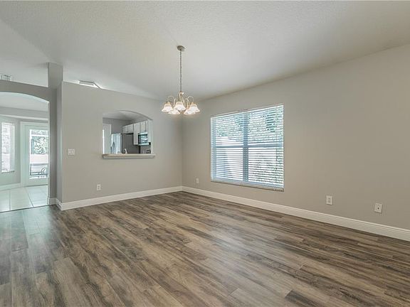 3rd image of 10518 Blackmore Dr