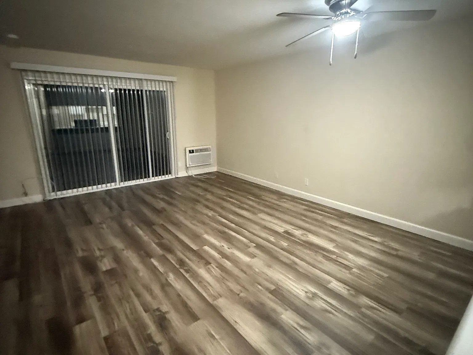 2 bed, 850 sqft, $2,195 — Photo 1