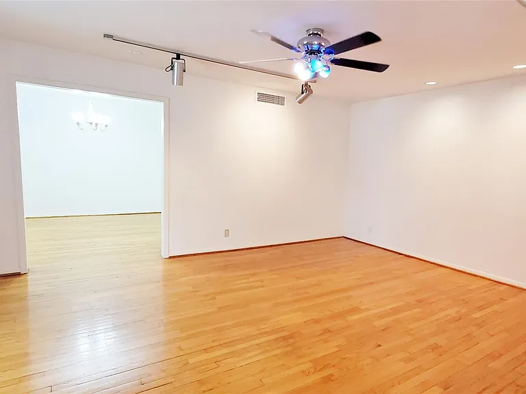 5630 Edith St — Photo 11