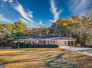 176 Teresa Ln, Loganville, GA