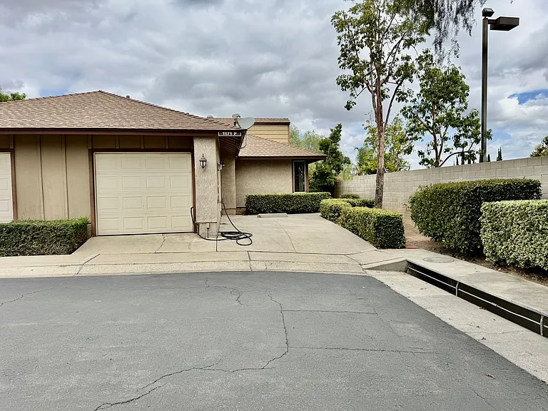 1171 Stone Pine Ln #F — Photo 1