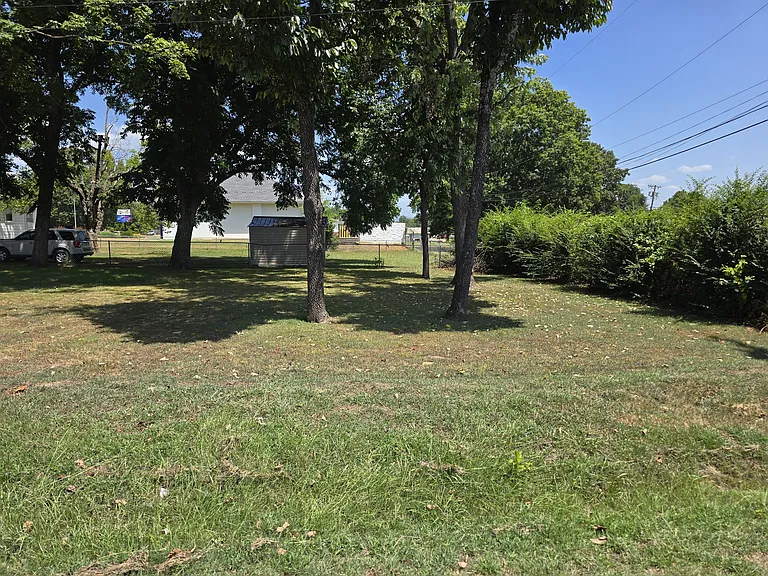 813 S Rogers St — Photo 29