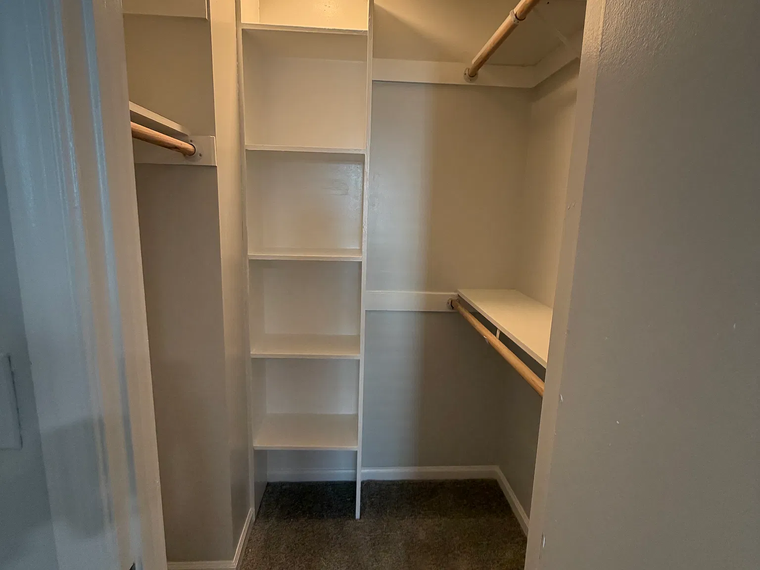 2 bed, 2.5 bath, 1254 sqft, $1,975 — Photo 3