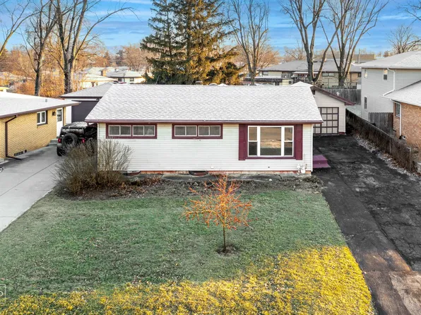 816 Valley Ln, Lockport, IL 60441